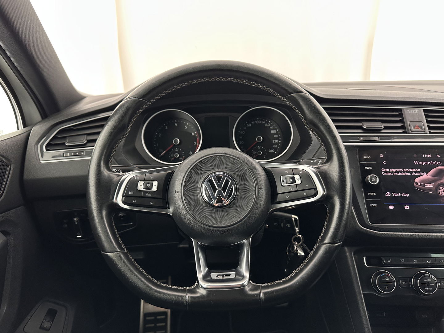 Volkswagen Tiguan 2.0 TSI 4Motion Highline Aut. *ADAPTIVE-CRUISE | FULL-LED | NAVI-FULLMAP | HEATED-COMFORTSEATS | CAMERA | NAVI-FULLMAP | SHIFT-PADDLES | PRIVACY-GLASS | ECC | PDC | 20''ALU*