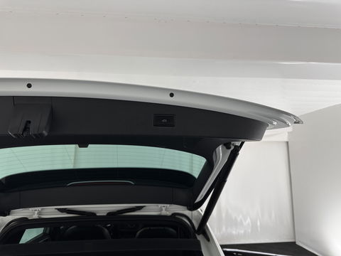 Volkswagen Tiguan 2.0 TSI 4Motion Highline Aut. *ADAPTIVE-CRUISE | FULL-LED | NAVI-FULLMAP | HEATED-COMFORTSEATS | CAMERA | NAVI-FULLMAP | SHIFT-PADDLES | PRIVACY-GLASS | ECC | PDC | 20''ALU*