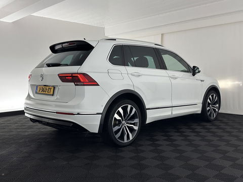 Volkswagen Tiguan 2.0 TSI 4Motion Highline Aut. *ADAPTIVE-CRUISE | FULL-LED | NAVI-FULLMAP | HEATED-COMFORTSEATS | CAMERA | NAVI-FULLMAP | SHIFT-PADDLES | PRIVACY-GLASS | ECC | PDC | 20''ALU*