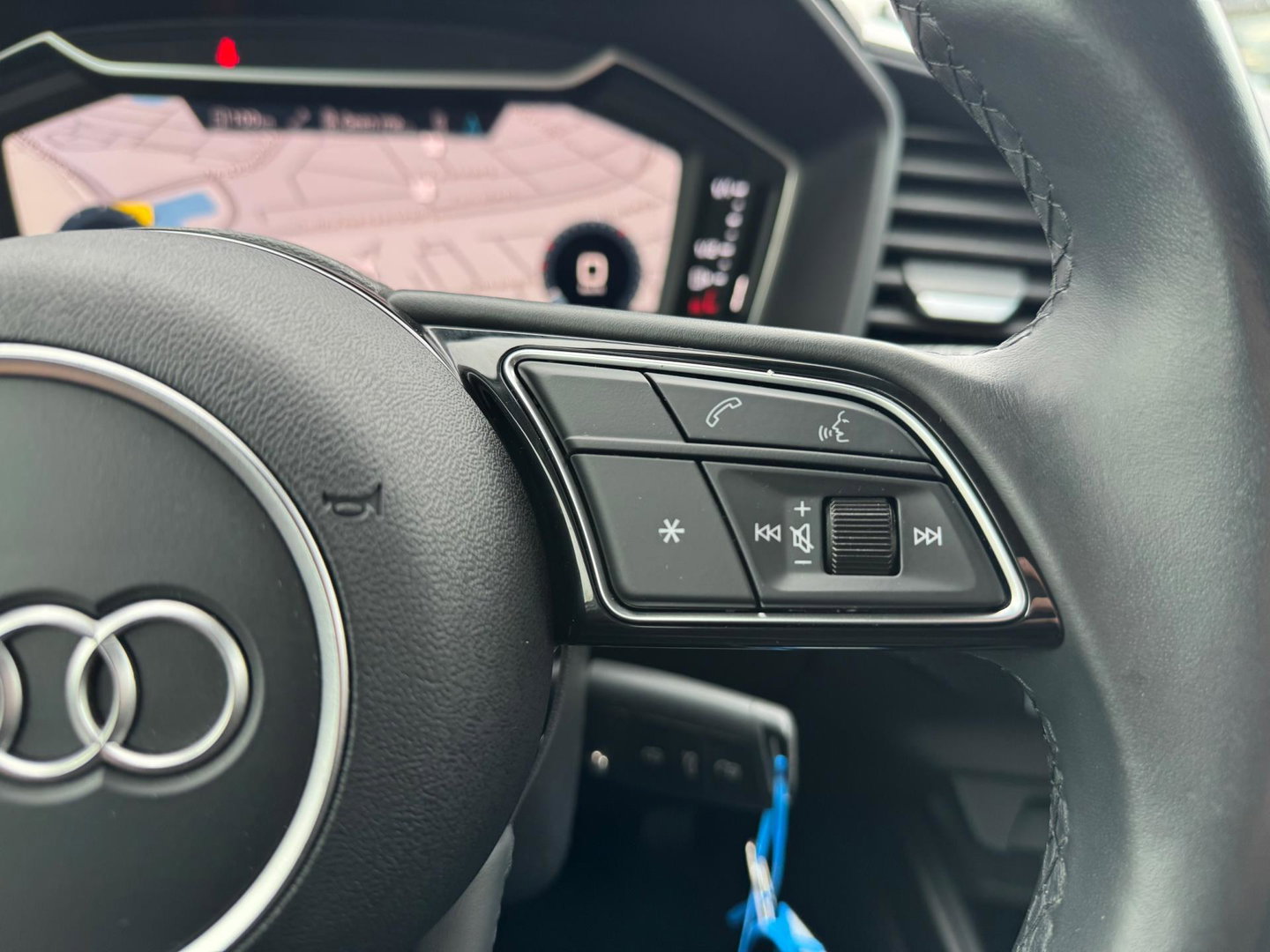 Audi A1 SPORTBACK 30 TFSI S Line S Tronic Navi PDC Virtual Stoelv.