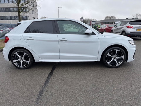 Audi A1 SPORTBACK 30 TFSI S Line S Tronic Navi PDC Virtual Stoelv.