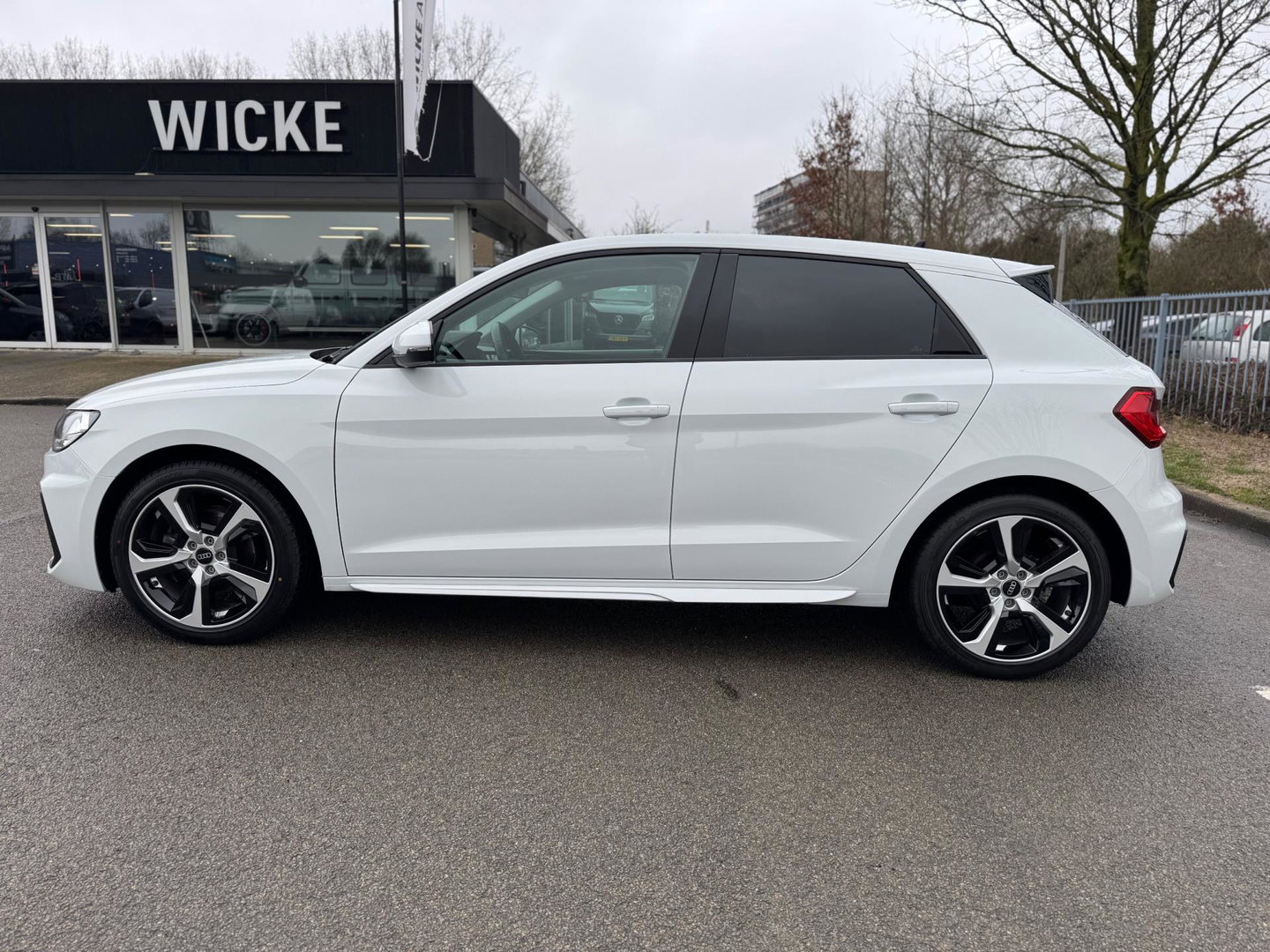 Audi A1 SPORTBACK 30 TFSI S Line S Tronic Navi PDC Virtual Stoelv.