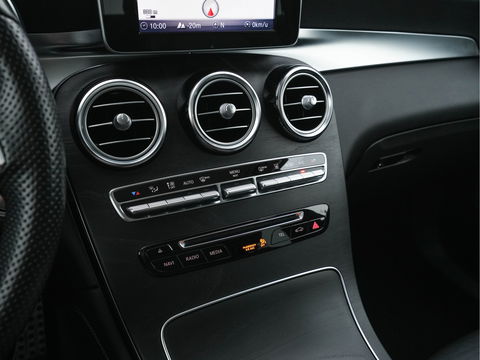 Mercedes-Benz GLC 350e 4MATIC Premium Plus Plug-in Aut. *LEATHER | FULL-LED | BLIND-SPOT | HEATED-SPORTSEATS | CAMERA | KEYLESS | AIR-SUSPENSION | ADAPTIVE-CRUISE | PRIVACY-GLASS | NAVI-FULLMAP | 20''ALU*