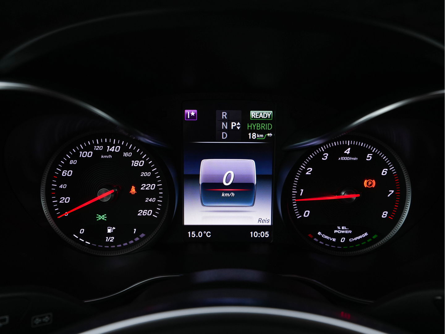 Mercedes-Benz GLC 350e 4MATIC Premium Plus Plug-in Aut. *LEATHER | FULL-LED | BLIND-SPOT | HEATED-SPORTSEATS | CAMERA | KEYLESS | AIR-SUSPENSION | ADAPTIVE-CRUISE | PRIVACY-GLASS | NAVI-FULLMAP | 20''ALU*