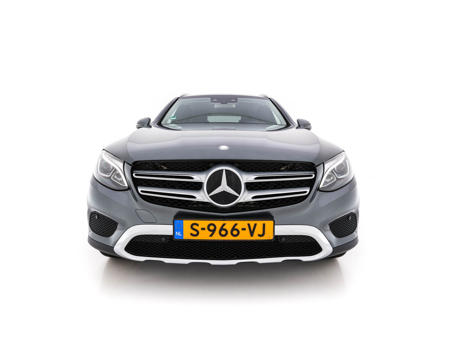 Mercedes-Benz GLC 350e 4MATIC Premium Plus Plug-in Aut. *LEATHER | FULL-LED | BLIND-SPOT | HEATED-SPORTSEATS | CAMERA | KEYLESS | AIR-SUSPENSION | ADAPTIVE-CRUISE | PRIVACY-GLASS | NAVI-FULLMAP | 20''ALU*
