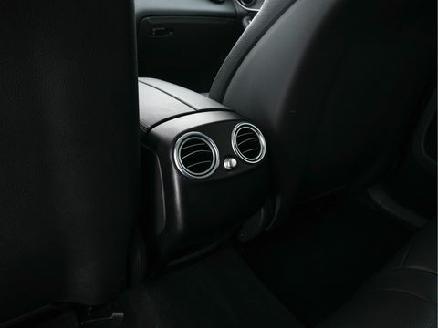 Mercedes-Benz GLC 350e 4MATIC Premium Plus Plug-in Aut. *LEATHER | FULL-LED | BLIND-SPOT | HEATED-SPORTSEATS | CAMERA | KEYLESS | AIR-SUSPENSION | ADAPTIVE-CRUISE | PRIVACY-GLASS | NAVI-FULLMAP | 20''ALU*