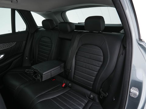 Mercedes-Benz GLC 350e 4MATIC Premium Plus Plug-in Aut. *LEATHER | FULL-LED | BLIND-SPOT | HEATED-SPORTSEATS | CAMERA | KEYLESS | AIR-SUSPENSION | ADAPTIVE-CRUISE | PRIVACY-GLASS | NAVI-FULLMAP | 20''ALU*