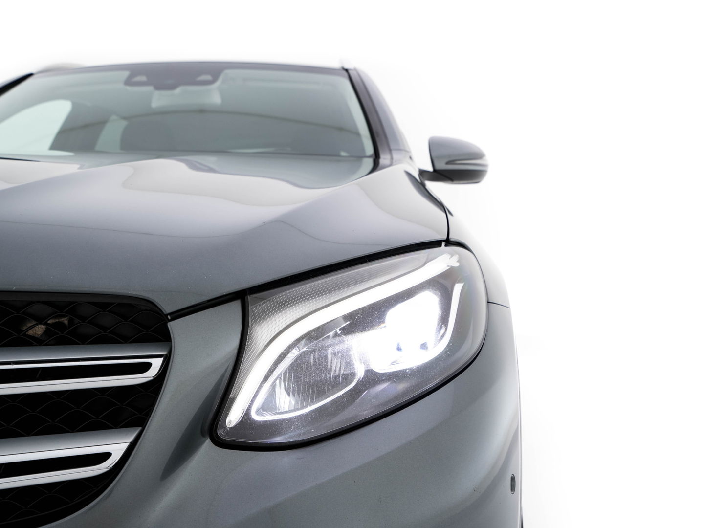 Mercedes-Benz GLC 350e 4MATIC Premium Plus Plug-in Aut. *LEATHER | FULL-LED | BLIND-SPOT | HEATED-SPORTSEATS | CAMERA | KEYLESS | AIR-SUSPENSION | ADAPTIVE-CRUISE | PRIVACY-GLASS | NAVI-FULLMAP | 20''ALU*