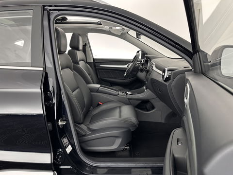 MG ZS EV Luxury 45 kWh INCL-BTW) Aut. *PANO | LEATHER | CCS-FASTLOADER | KEYLESS | NAVI-FULLMAP | ADAPTIVE-CRUISE | CAMERA | HEATED-SPORTSEATS | CARPLAY | BLINDSPOT | DAB | LANE-ASSIST | 17''ALU*