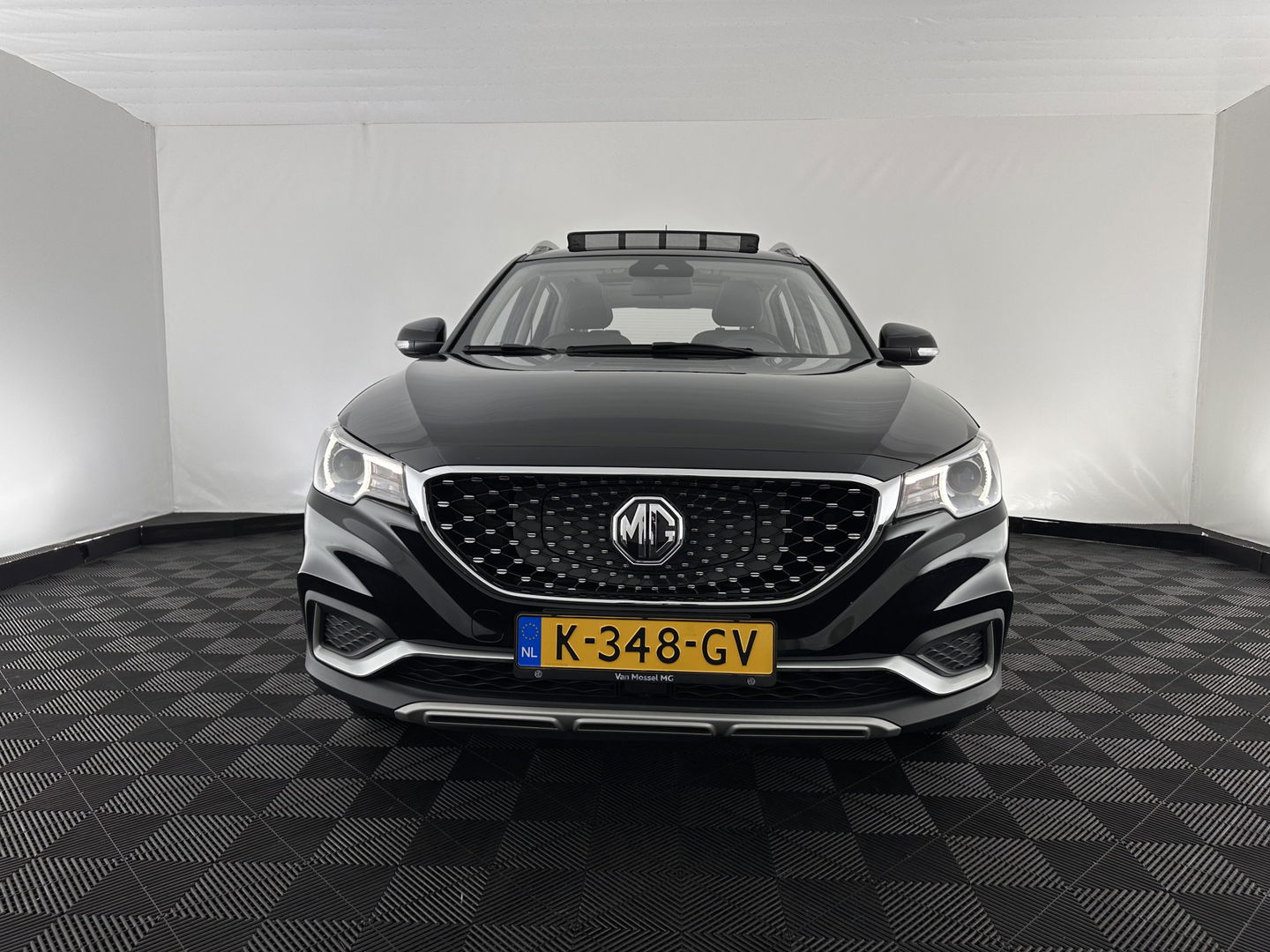 MG ZS EV Luxury 45 kWh INCL-BTW) Aut. *PANO | LEATHER | CCS-FASTLOADER | KEYLESS | NAVI-FULLMAP | ADAPTIVE-CRUISE | CAMERA | HEATED-SPORTSEATS | CARPLAY | BLINDSPOT | DAB | LANE-ASSIST | 17''ALU*