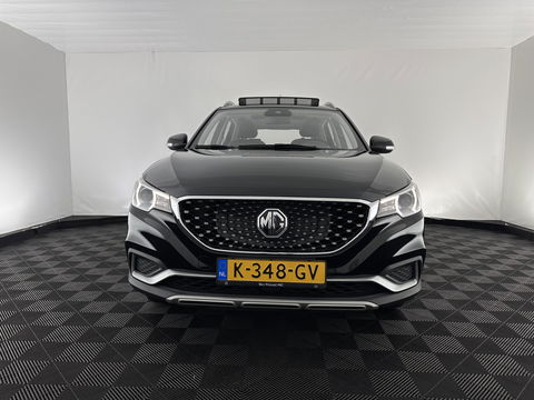 MG ZS EV Luxury 45 kWh INCL-BTW) Aut. *PANO | LEATHER | CCS-FASTLOADER | KEYLESS | NAVI-FULLMAP | ADAPTIVE-CRUISE | CAMERA | HEATED-SPORTSEATS | CARPLAY | BLINDSPOT | DAB | LANE-ASSIST | 17''ALU*