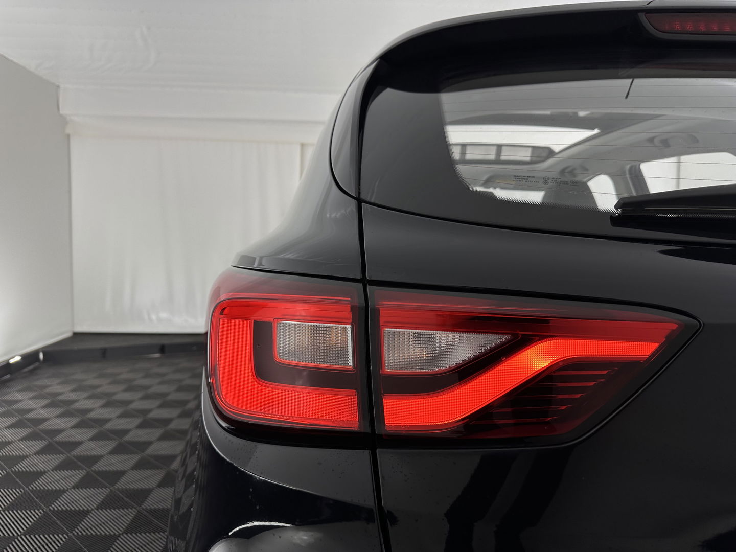 MG ZS EV Luxury 45 kWh INCL-BTW) Aut. *PANO | LEATHER | CCS-FASTLOADER | KEYLESS | NAVI-FULLMAP | ADAPTIVE-CRUISE | CAMERA | HEATED-SPORTSEATS | CARPLAY | BLINDSPOT | DAB | LANE-ASSIST | 17''ALU*