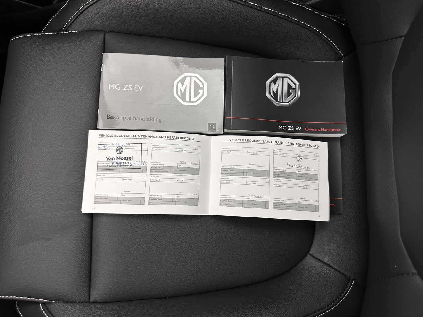 MG ZS EV Luxury 45 kWh INCL-BTW) Aut. *PANO | LEATHER | CCS-FASTLOADER | KEYLESS | NAVI-FULLMAP | ADAPTIVE-CRUISE | CAMERA | HEATED-SPORTSEATS | CARPLAY | BLINDSPOT | DAB | LANE-ASSIST | 17''ALU*