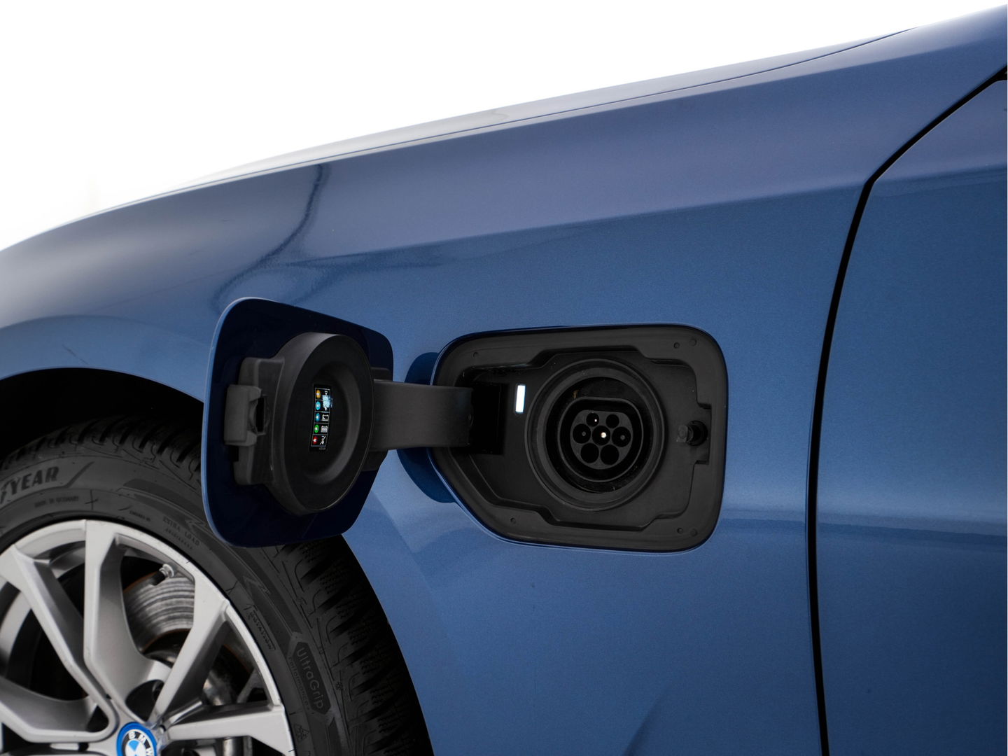 BMW 3 Serie Touring 320e Business Edition Plus [Plug-In] (INCL-BTW) Aut. *LEATHER | FULL-LED | HEATED-SPORTSEATS | DIGI-COCKPIT | HIFI-SOUND | NAVI-FULLMAP | PRIVACYGLASS | PDC | AMBIENTLIGHT | DAB | KEYLESS | TOWBAR | 17"ALU* *