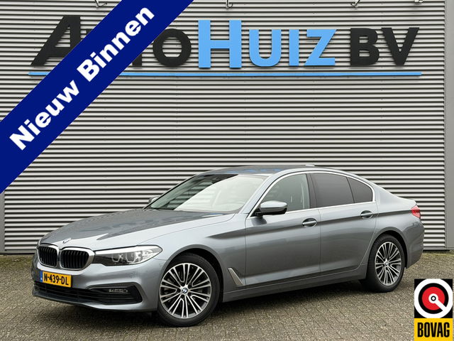 BMW 5 Serie - 520i Sport Line Executive Leer Head-Up Display Achteruitrijcamera Stoelverwarming Trekhaak