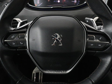 Peugeot 3008 1.6 e-THP Allure | Panoramadak | Trekhaak | Stoelverwarming | Adaptive cruise | FOCAL Sound | 360 Camera | Half leder | Keyless | Full LED | Massage | Navigatie