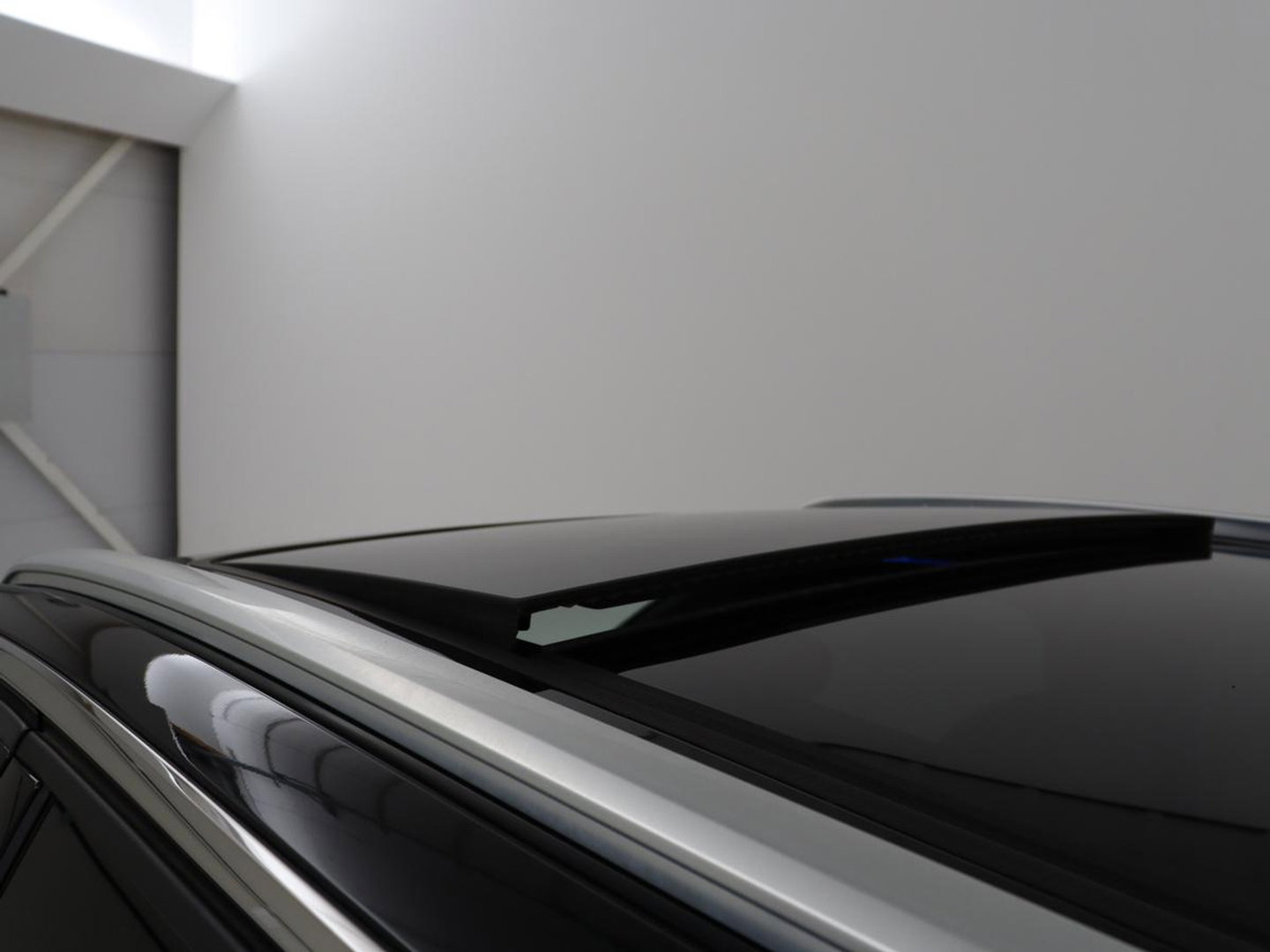 Peugeot 3008 1.6 e-THP Allure | Panoramadak | Trekhaak | Stoelverwarming | Adaptive cruise | FOCAL Sound | 360 Camera | Half leder | Keyless | Full LED | Massage | Navigatie