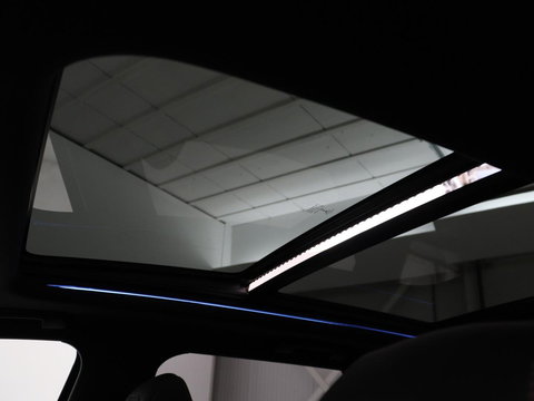Peugeot 3008 1.6 e-THP Allure | Panoramadak | Trekhaak | Stoelverwarming | Adaptive cruise | FOCAL Sound | 360 Camera | Half leder | Keyless | Full LED | Massage | Navigatie