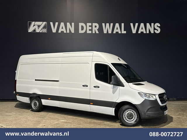 Mercedes-Benz Sprinter - 317 CDI 170pk L3H2 Euro6 Airco | Camera | Apple Carplay | 3500kg Trekhaak | Chauffeursstoel Android Auto, Cruisecontrol, 270 Graden Achterdeuren, Parkeersensoren, Bijrijdersbank