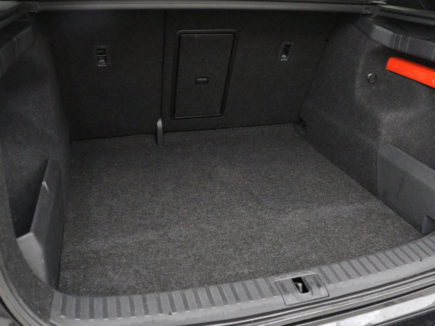 Škoda Enyaq iV 80 Sportline | SOH 94% | Panoramadak | Stoelverwarming | Memory | Adaptive cruise | Leder/Alcantara | Camera | Carplay | Keyless | DAB | Navigatie | Matrix LED