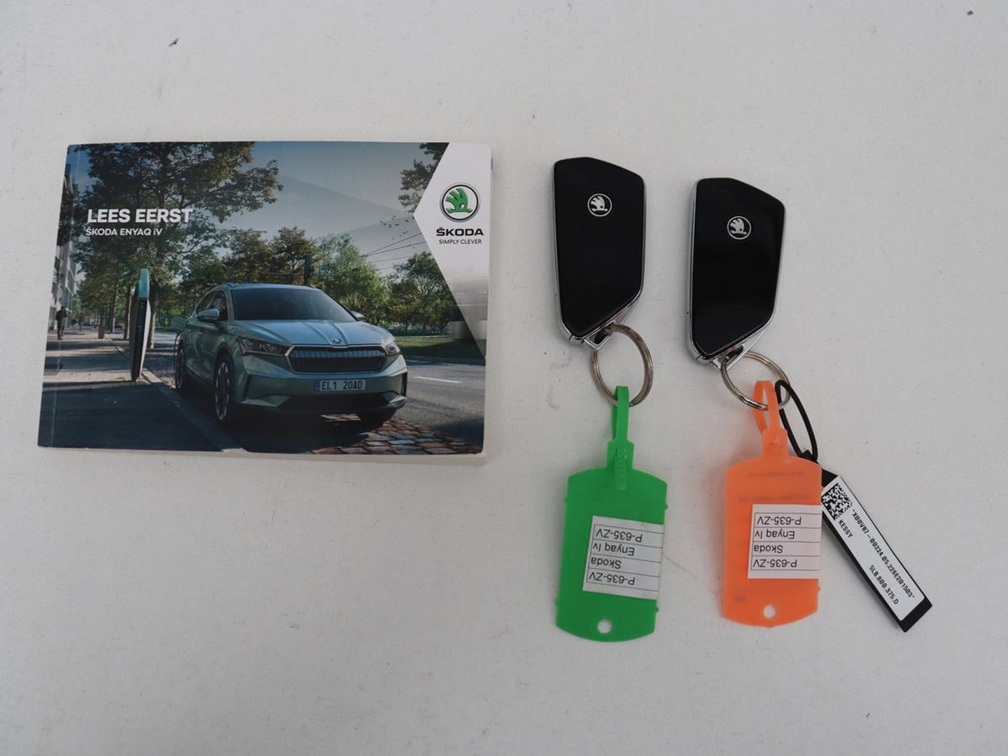 Škoda Enyaq iV 80 Sportline | SOH 94% | Panoramadak | Stoelverwarming | Memory | Adaptive cruise | Leder/Alcantara | Camera | Carplay | Keyless | DAB | Navigatie | Matrix LED