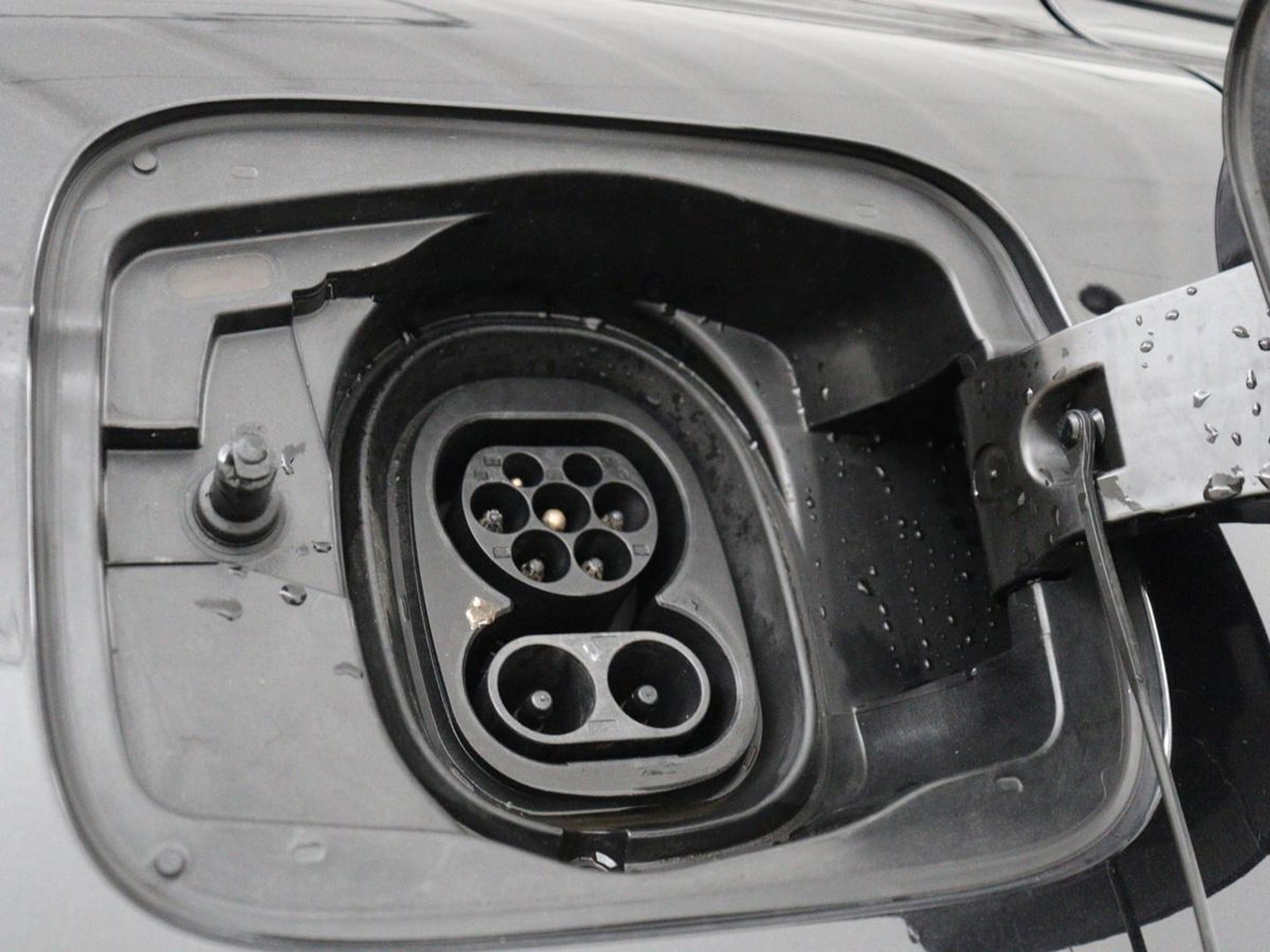 Škoda Enyaq iV 80 Sportline | SOH 94% | Panoramadak | Stoelverwarming | Memory | Adaptive cruise | Leder/Alcantara | Camera | Carplay | Keyless | DAB | Navigatie | Matrix LED