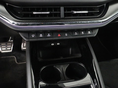 Škoda Enyaq iV 80 Sportline | SOH 94% | Panoramadak | Stoelverwarming | Memory | Adaptive cruise | Leder/Alcantara | Camera | Carplay | Keyless | DAB | Navigatie | Matrix LED