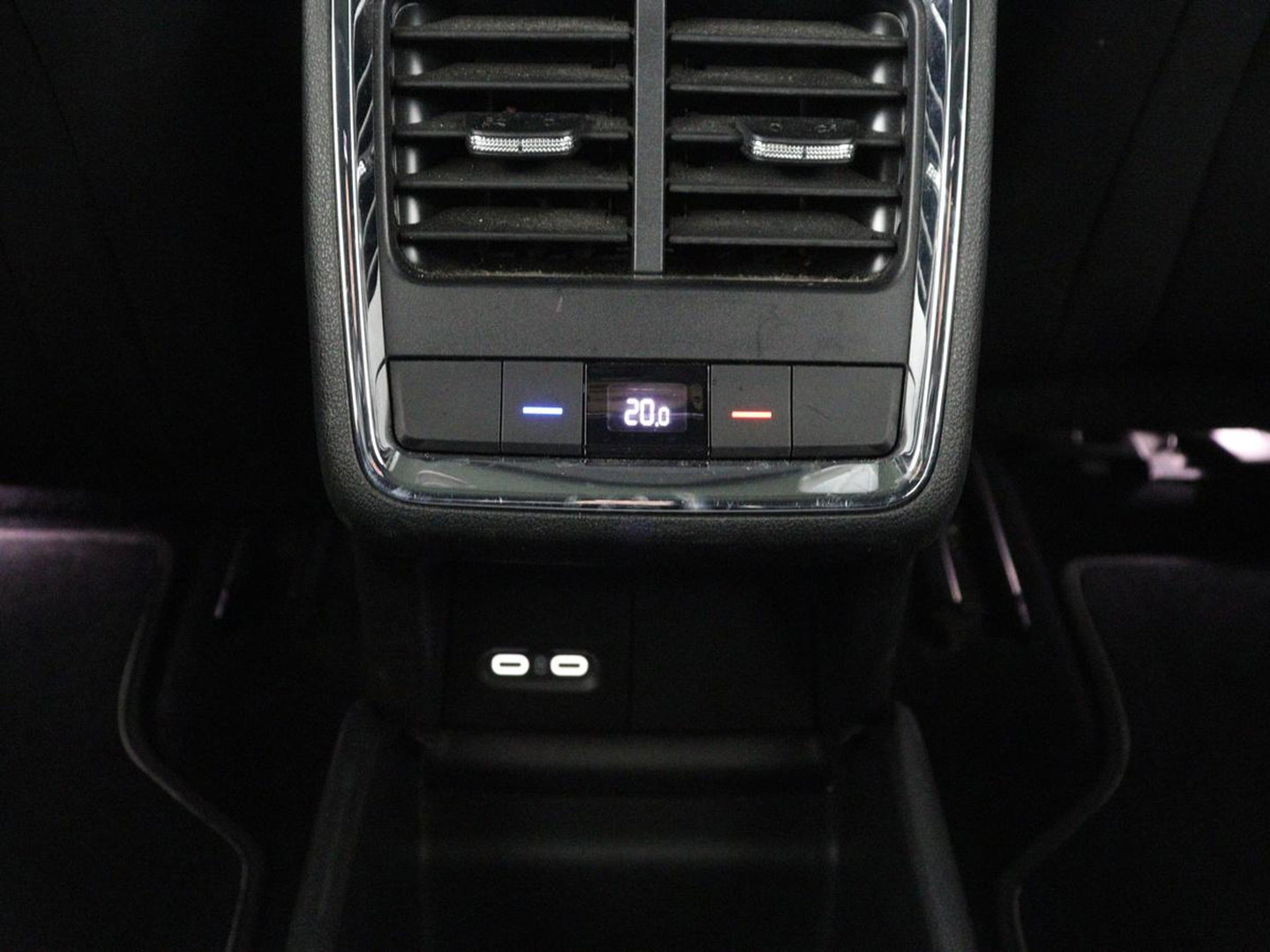 Škoda Enyaq iV 80 Sportline | SOH 94% | Panoramadak | Stoelverwarming | Memory | Adaptive cruise | Leder/Alcantara | Camera | Carplay | Keyless | DAB | Navigatie | Matrix LED