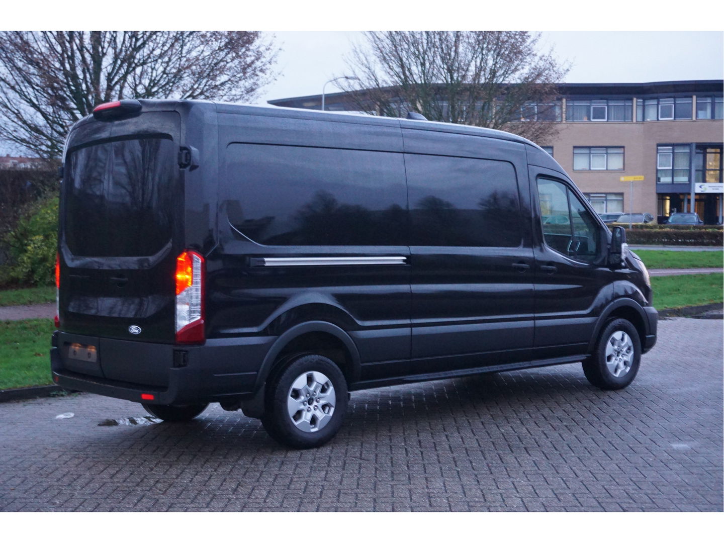 Ford Transit 350L L3H2 Trend 130PK BPM VRIJ Sync4 Navi, Adap. Cruise, 360° Cam, Trekhaak!! NR. A97