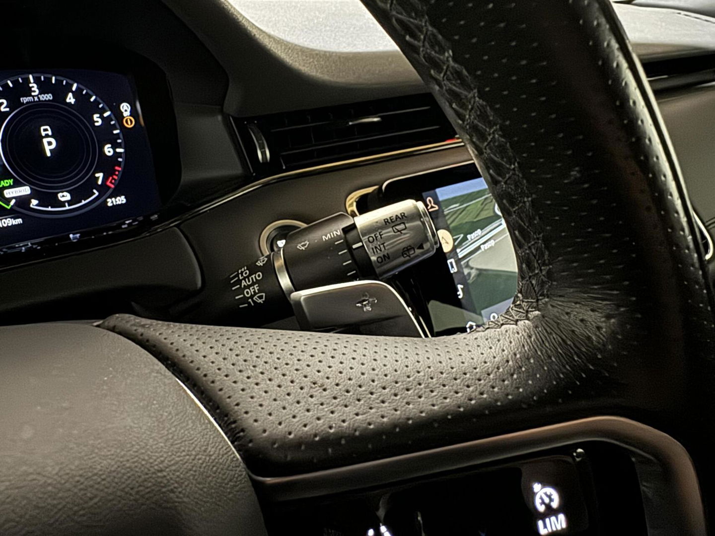 Land Rover Range Rover Evoque 1.5 P300e AWD R-Dynamic Pano HUD 360° CarPlay