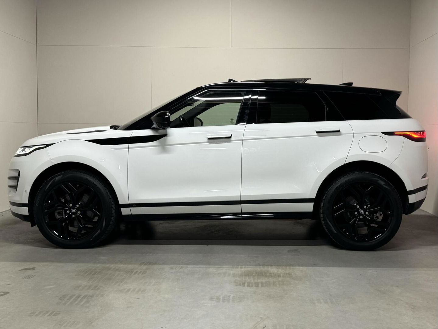 Land Rover Range Rover Evoque 1.5 P300e AWD R-Dynamic Pano HUD 360° CarPlay