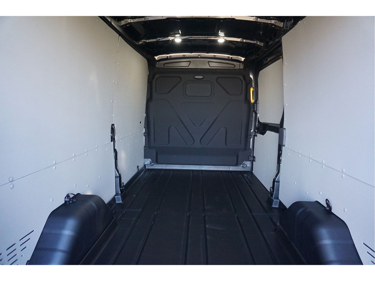 Ford Transit 350L 130PK AUT L3H2 BPM VRIJ!! Sync4 Navi, 360 Camera, LM Velg, Trekhaak!! NR. A99