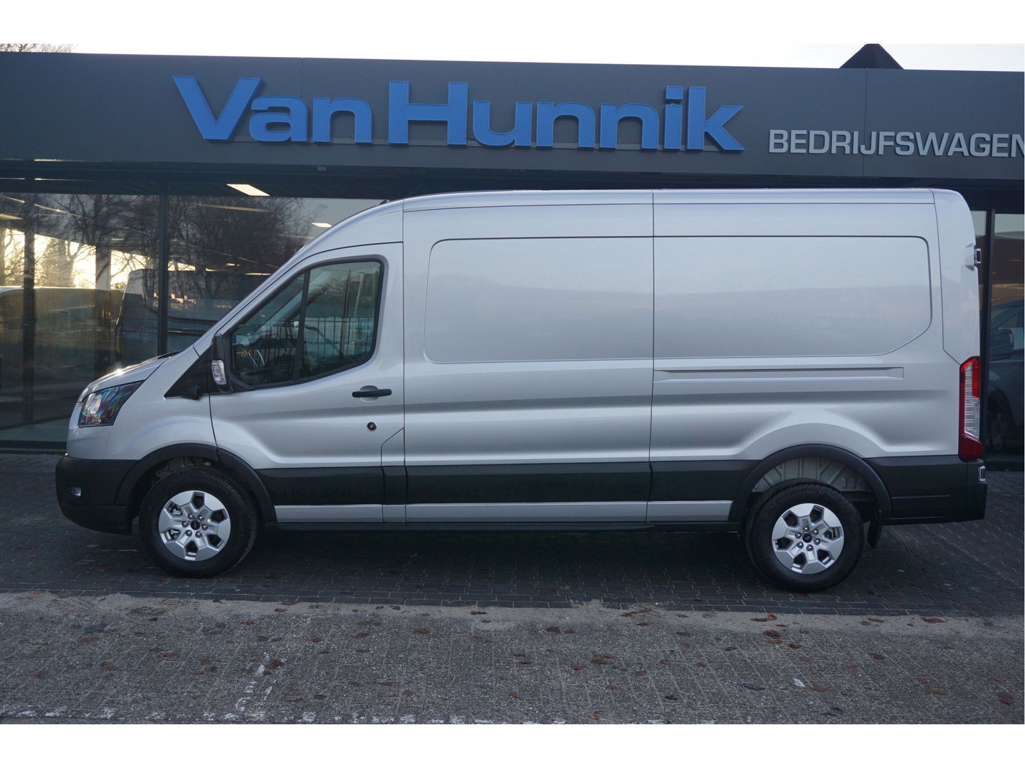Ford Transit 350L 130PK AUT L3H2 BPM VRIJ!! Sync4 Navi, 360 Camera, LM Velg, Trekhaak!! NR. A253