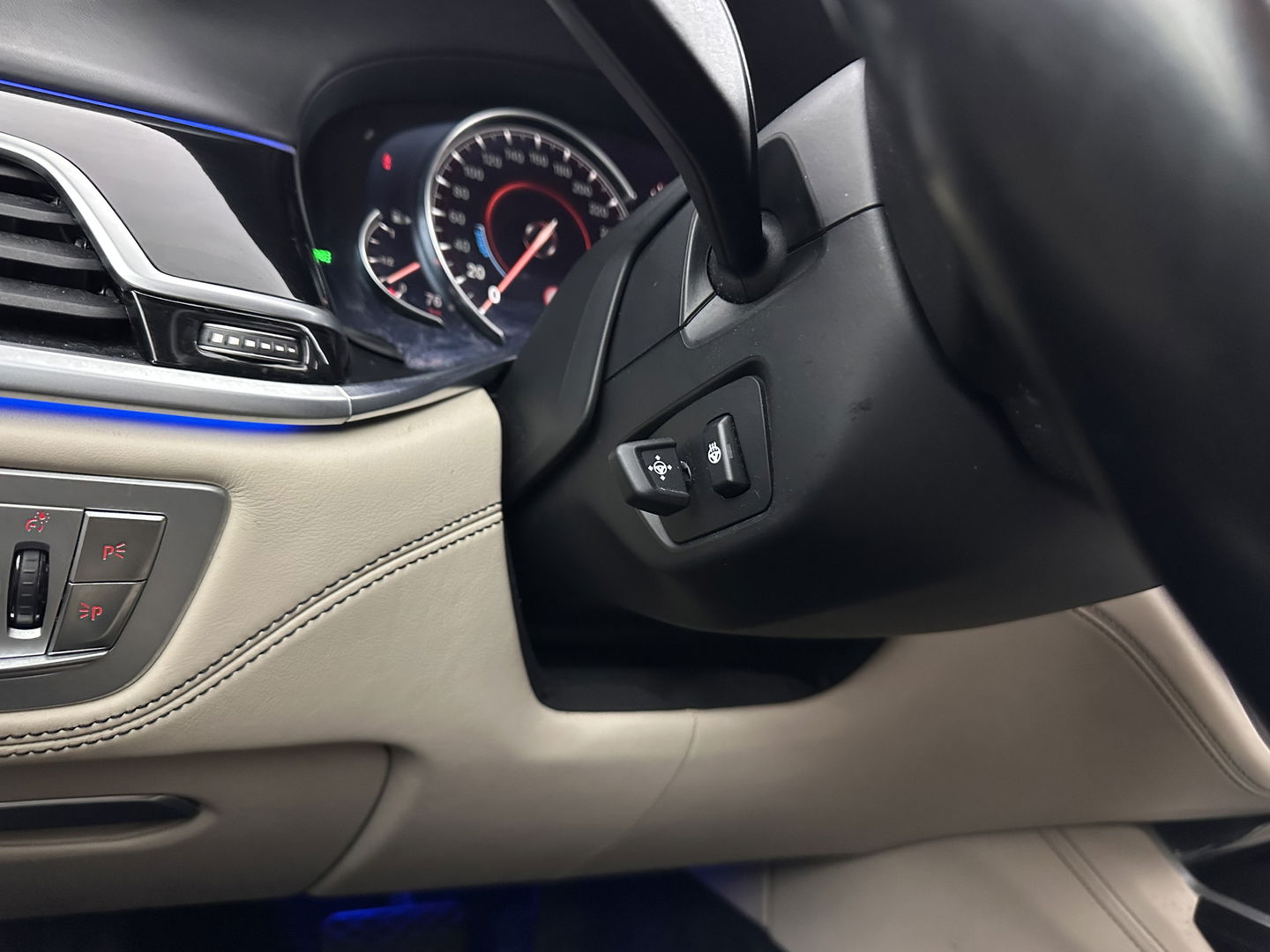 BMW 7 Serie 740Le xDrive iPerformance High Executive *PANO | HEAD-UP | ADAPTIVE-CRUISE | FULL-LED | MASSAGE | LEATHER | HARMAN/KARDON | MEMORY-PACK | BLIS | TOP-VIEW | ENTERTAINMENT | DAB+ | KE