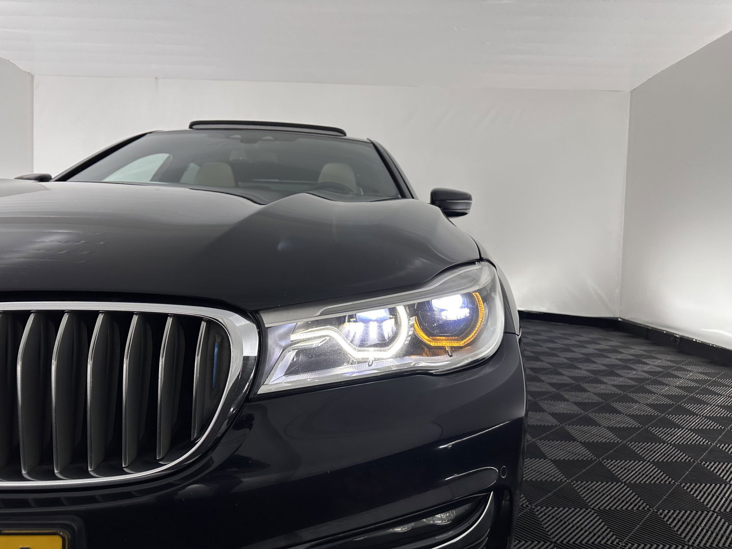 BMW 7 Serie 740Le xDrive iPerformance High Executive *PANO | HEAD-UP | ADAPTIVE-CRUISE | FULL-LED | MASSAGE | LEATHER | HARMAN/KARDON | MEMORY-PACK | BLIS | TOP-VIEW | ENTERTAINMENT | DAB+ | KE