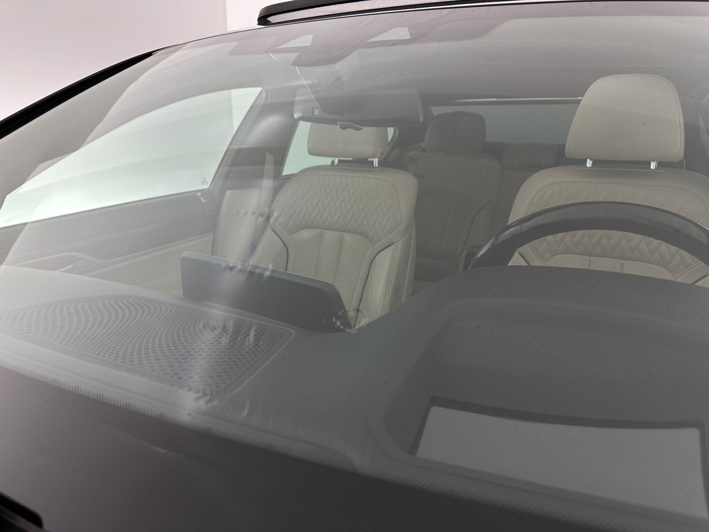 BMW 7 Serie 740Le xDrive iPerformance High Executive *PANO | HEAD-UP | ADAPTIVE-CRUISE | FULL-LED | MASSAGE | LEATHER | HARMAN/KARDON | MEMORY-PACK | BLIS | TOP-VIEW | ENTERTAINMENT | DAB+ | KE