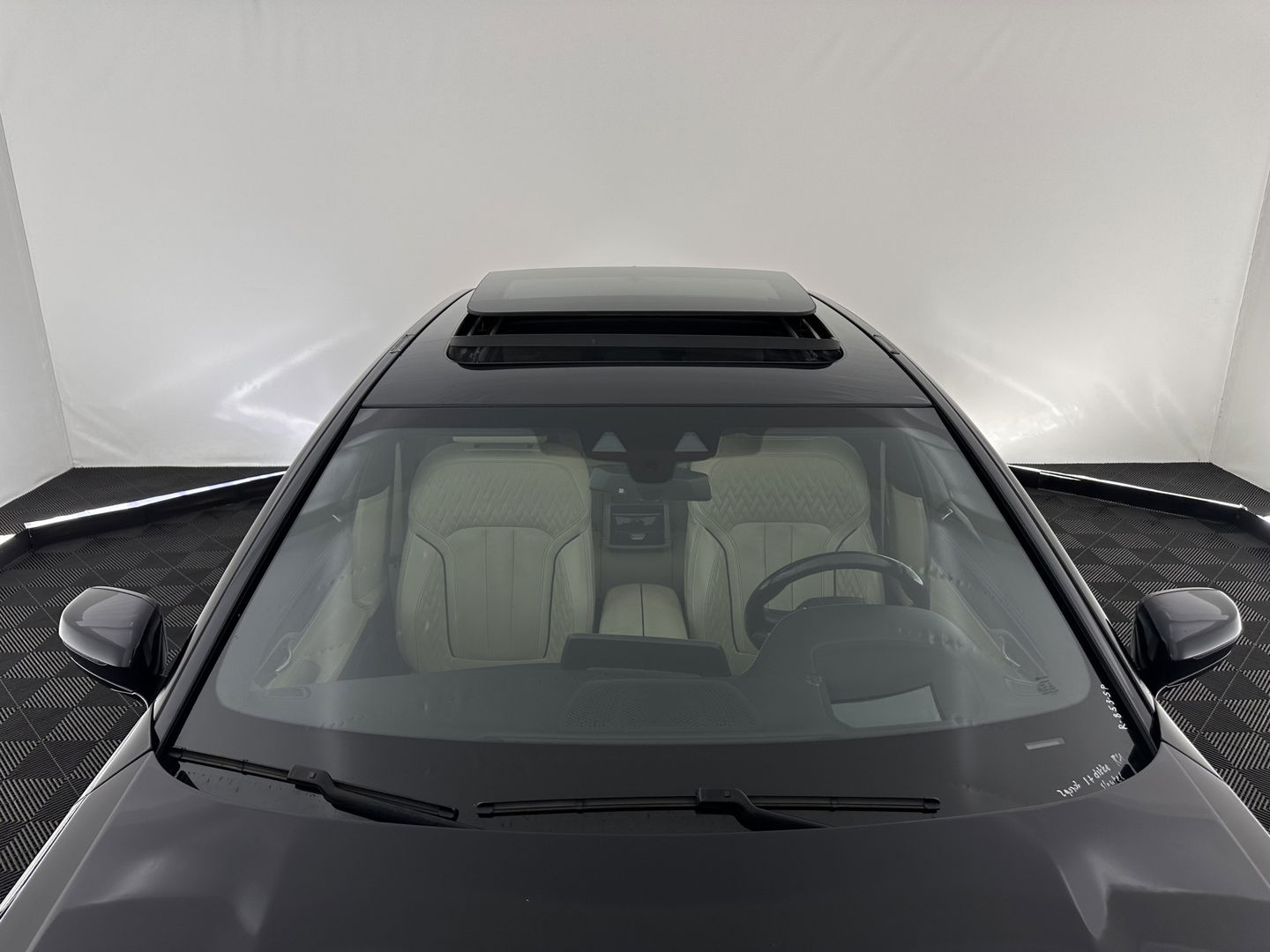 BMW 7 Serie 740Le xDrive iPerformance High Executive *PANO | HEAD-UP | ADAPTIVE-CRUISE | FULL-LED | MASSAGE | LEATHER | HARMAN/KARDON | MEMORY-PACK | BLIS | TOP-VIEW | ENTERTAINMENT | DAB+ | KE