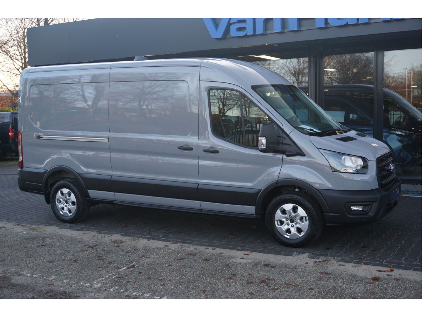 Ford Transit 350L L3H2 Trend AUT-10 RWD 165PK BPM VRIJ 3.5T Trekhaak, Navi, Adap. Cruise, 360° Cam!! NR. A273