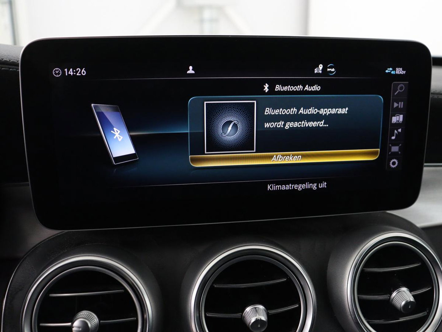 Mercedes-Benz C-Klasse 300e AMG Limited | SOH 91% | Panoramadak | 360 Camera | Stoelverwarming | Trekhaak | Carplay | Leder/Alcantara | Sfeerverlichting | Navigatie | Cruise control | Park Assist |