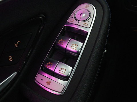 Mercedes-Benz C-Klasse 300e AMG Limited | SOH 91% | Panoramadak | 360 Camera | Stoelverwarming | Trekhaak | Carplay | Leder/Alcantara | Sfeerverlichting | Navigatie | Cruise control | Park Assist |