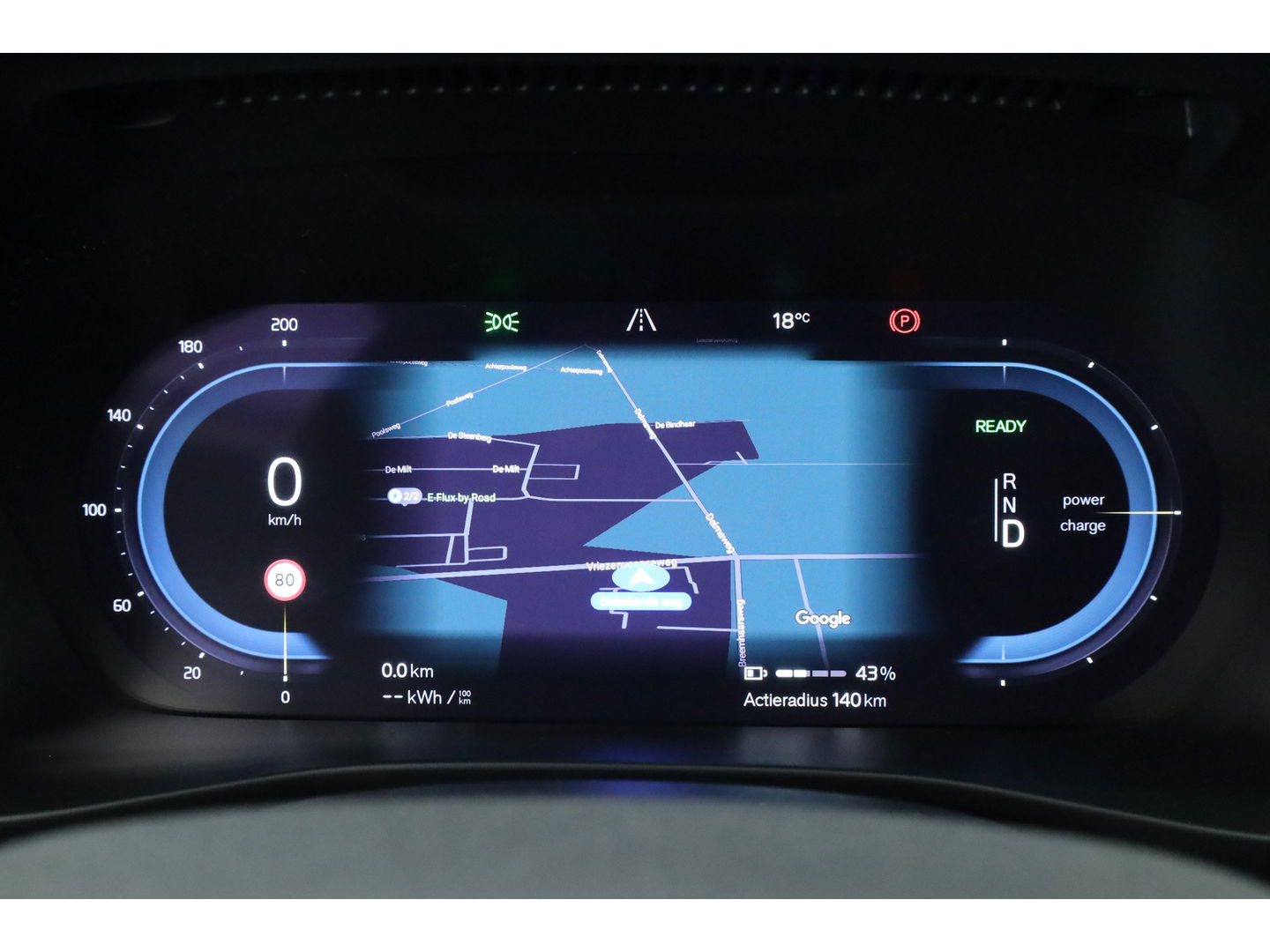 Volvo C40 Single Motor Core 69 kWh | SOH 94,5% | achteruitrijcamera | Pano-dak | Carplay | All season |