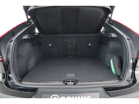 Volvo C40 Single Motor Core 69 kWh | SOH 94,5% | achteruitrijcamera | Pano-dak | Carplay | All season |