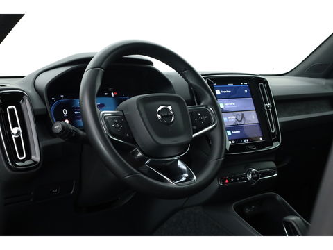 Volvo C40 Single Motor Core 69 kWh | SOH 94,5% | achteruitrijcamera | Pano-dak | Carplay | All season |