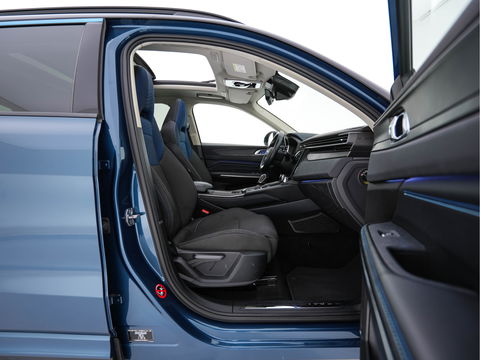 Lynk & Co 01 1.5 (Plug-In) (INCL-BTW) Aut. *PANO | FULL-LED | ADAPTIVE-CRUISE | MICROFIBRE | BLIND-SPOT | MEMORY-PACK | DIGI-COCKPIT | HEATED-SPORTSEATS | TOPVIEW | KEYLESS | DAB+ | NAVI-FULLMAP |  ECC | AMBIENT-LIGHT