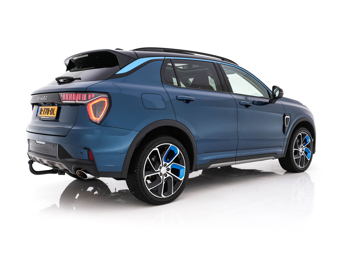 Lynk & Co 01 1.5 (Plug-In) (INCL-BTW) Aut. *PANO | FULL-LED | ADAPTIVE-CRUISE | MICROFIBRE | BLIND-SPOT | MEMORY-PACK | DIGI-COCKPIT | HEATED-SPORTSEATS | TOPVIEW | KEYLESS | DAB+ | NAVI-FULLMAP |  ECC | AMBIENT-LIGHT