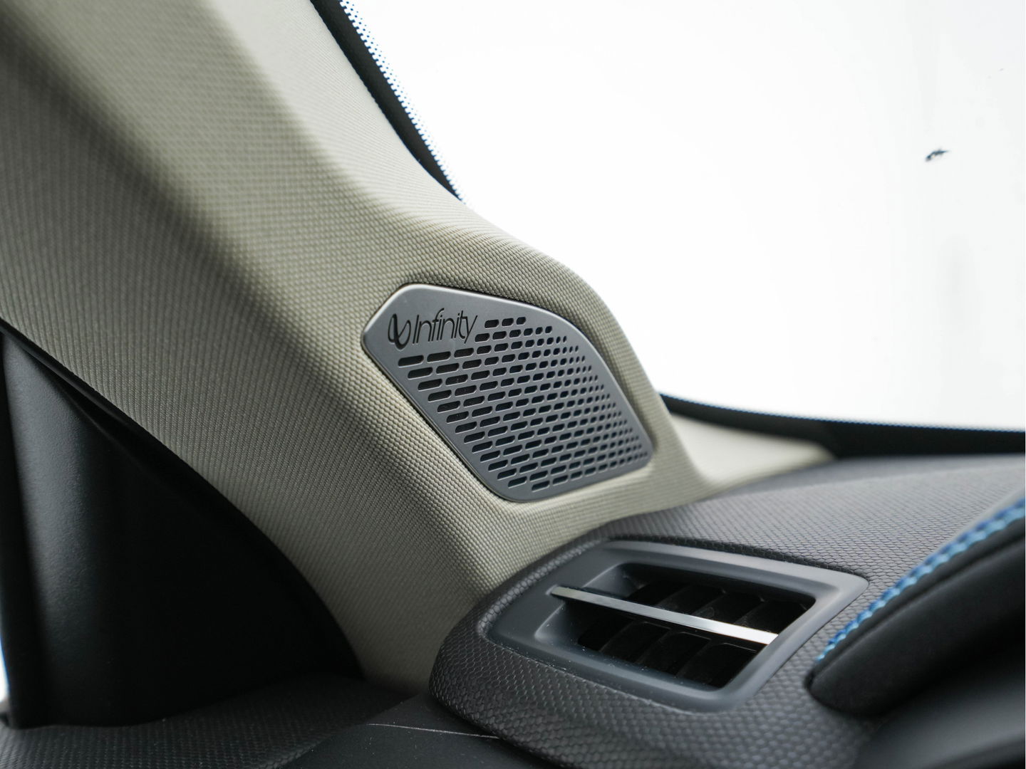 Lynk & Co 01 1.5 (Plug-In) (INCL-BTW) Aut. *PANO | FULL-LED | ADAPTIVE-CRUISE | MICROFIBRE | BLIND-SPOT | MEMORY-PACK | DIGI-COCKPIT | HEATED-SPORTSEATS | TOPVIEW | KEYLESS | DAB+ | NAVI-FULLMAP |  ECC | AMBIENT-LIGHT