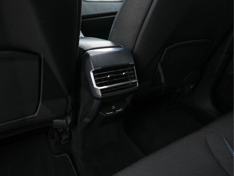 Lynk & Co 01 1.5 (Plug-In) (INCL-BTW) Aut. *PANO | FULL-LED | ADAPTIVE-CRUISE | MICROFIBRE | BLIND-SPOT | MEMORY-PACK | DIGI-COCKPIT | HEATED-SPORTSEATS | TOPVIEW | KEYLESS | DAB+ | NAVI-FULLMAP |  ECC | AMBIENT-LIGHT