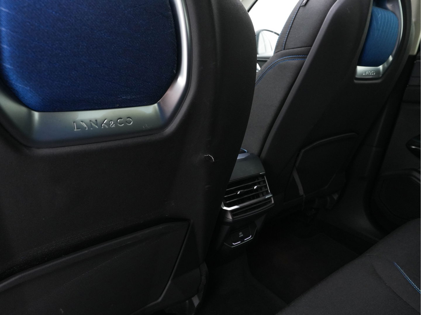 Lynk & Co 01 1.5 (Plug-In) (INCL-BTW) Aut. *PANO | FULL-LED | ADAPTIVE-CRUISE | MICROFIBRE | BLIND-SPOT | MEMORY-PACK | DIGI-COCKPIT | HEATED-SPORTSEATS | TOPVIEW | KEYLESS | DAB+ | NAVI-FULLMAP |  ECC | AMBIENT-LIGHT