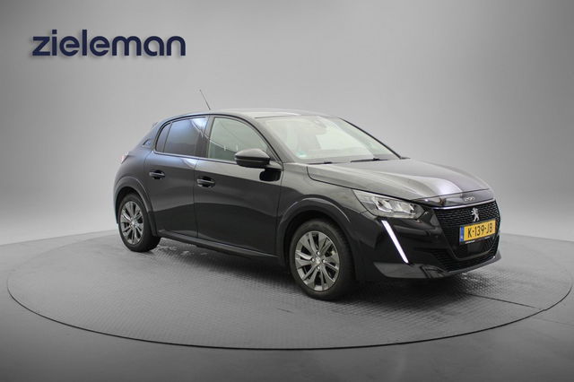 Peugeot e-208 - Allure 50 kWh - Digitaal Cockpit, Carplay, Camera, Half Leer, SOH 90%
