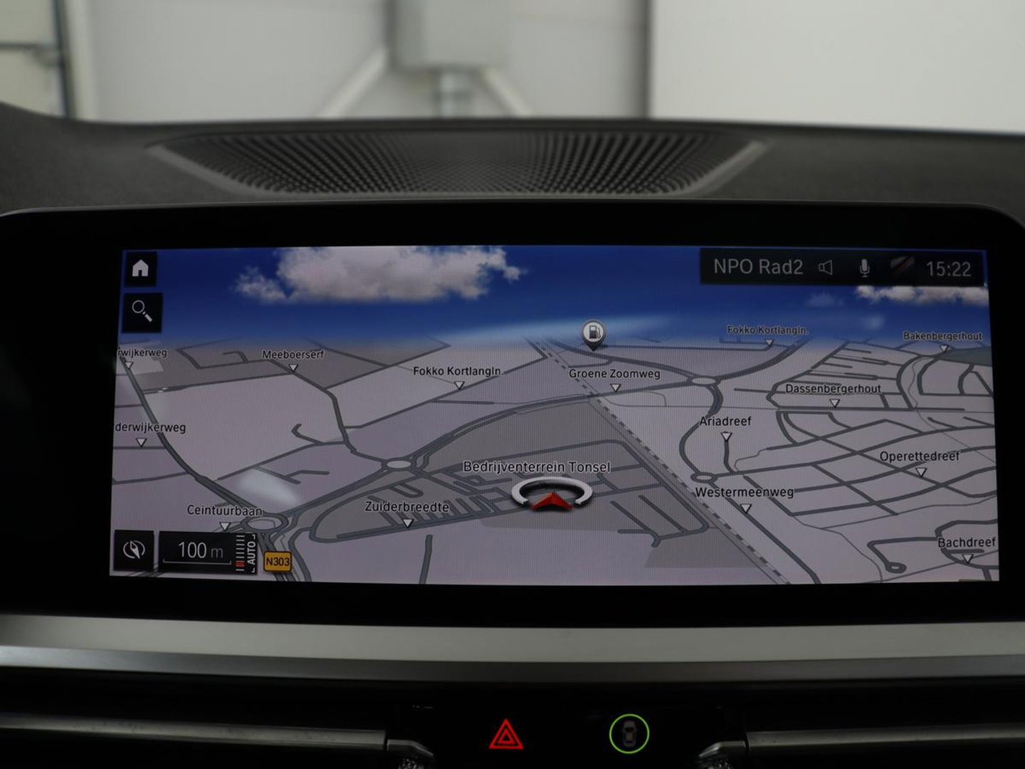 BMW 3 Serie 318i M Sport | Panoramadak | Stoelverwarming | Leder/Alcantara | Carplay | Live Cockpit | Sportstoelen | Full LED | Navigatie | Parkeerhulp | Climate control